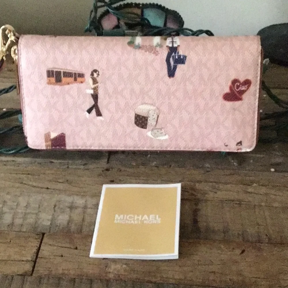 Michael Kors Large Jet Set Girls Logo Continental Wallet - Picture 3 of 14
